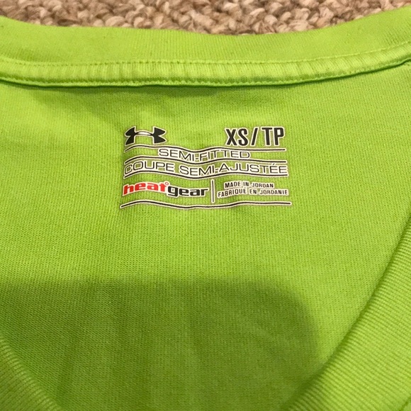 Under Armour Semi-Fitted V-Neck Tee - Picture 3 of 3